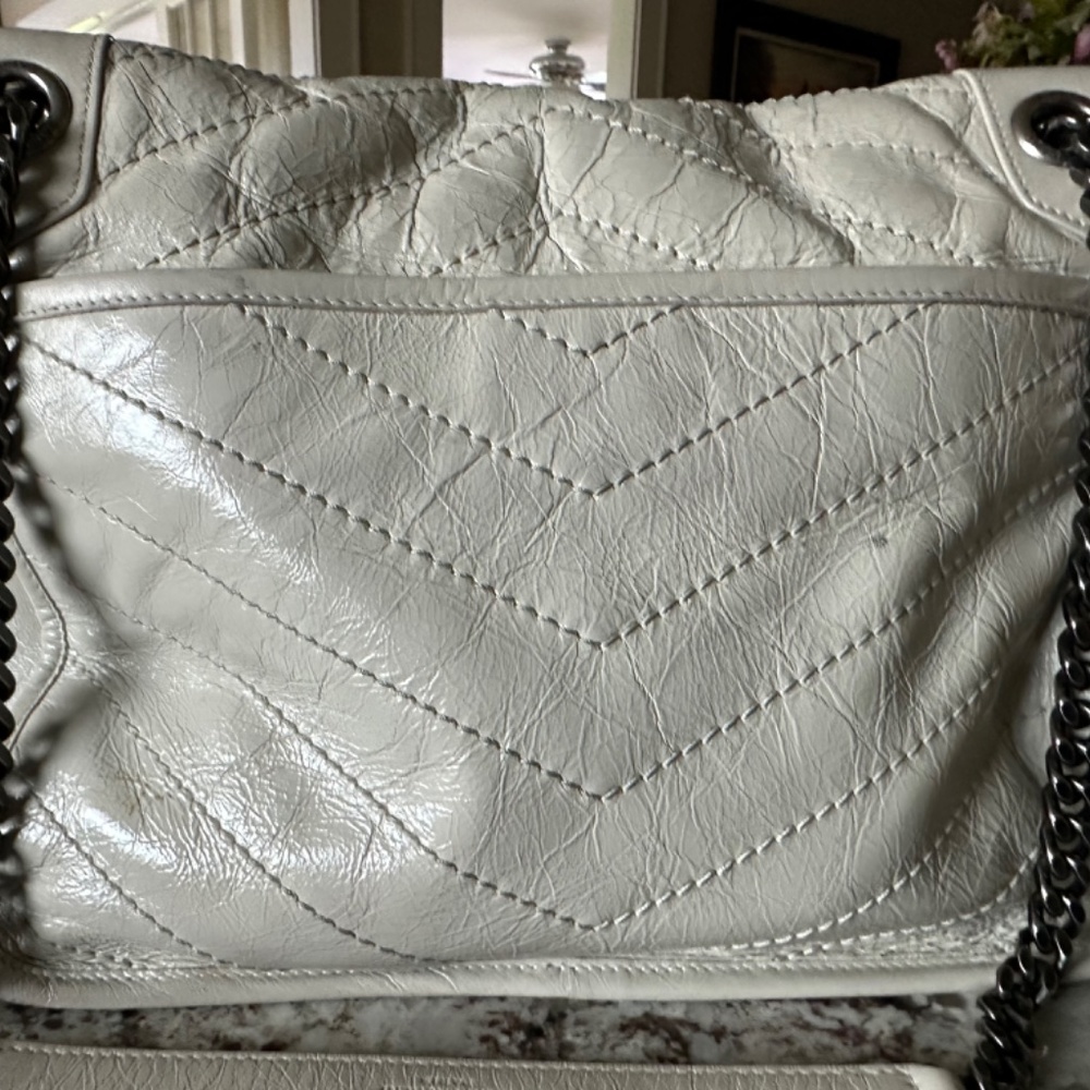 Saint Laurent - Picture 2 of 3